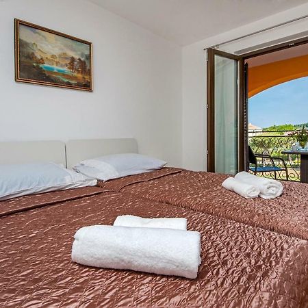 Apartment Valentina Ровинь Экстерьер фото