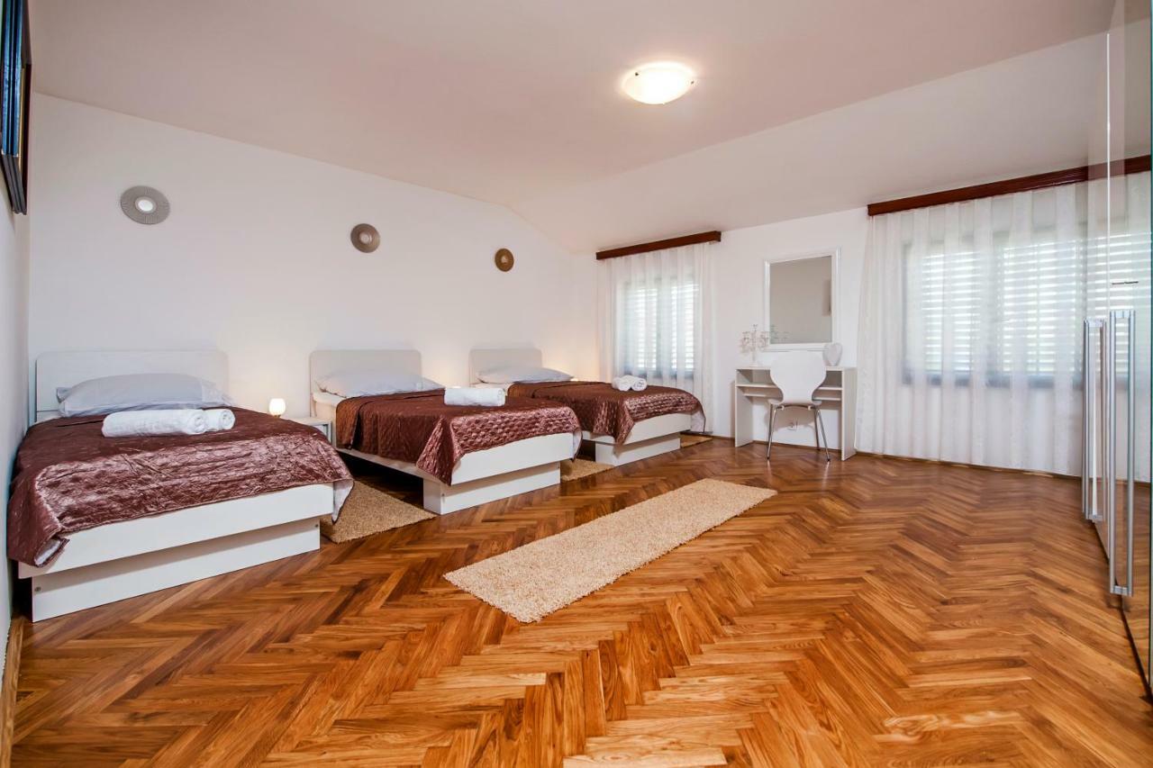Apartment Valentina Ровинь Экстерьер фото