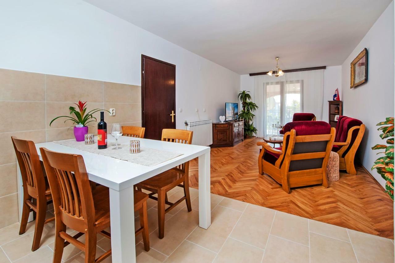 Apartment Valentina Ровинь Экстерьер фото